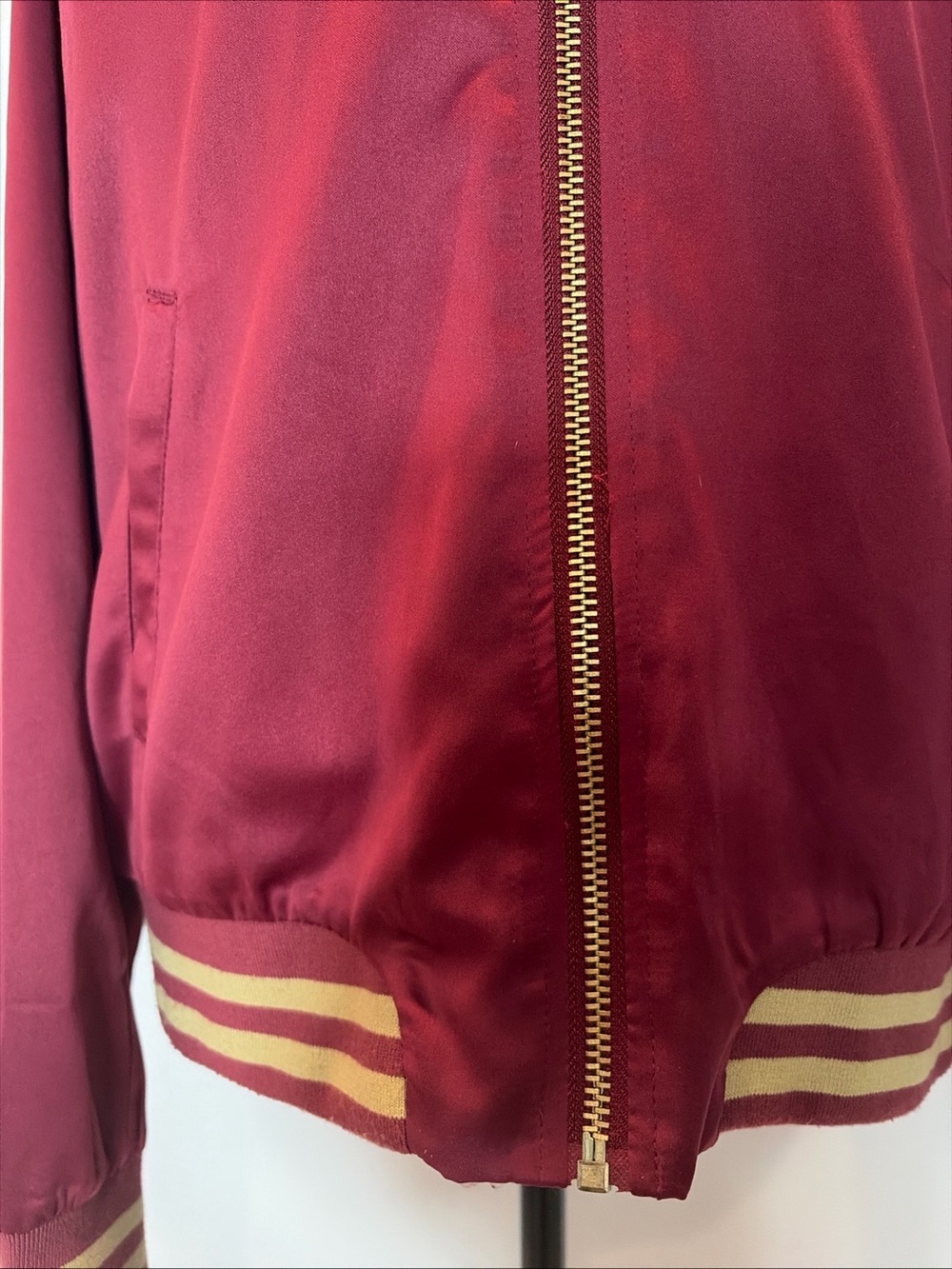 Wonder Woman Bomber Jacket Women’s Large DC Comics Official Varsity cosplay - Picture 4 of 11